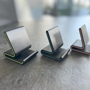 Plastic Z-Shaped Mobile Phone Stand – Lightweight Desk Holder with Color Edge Accents
